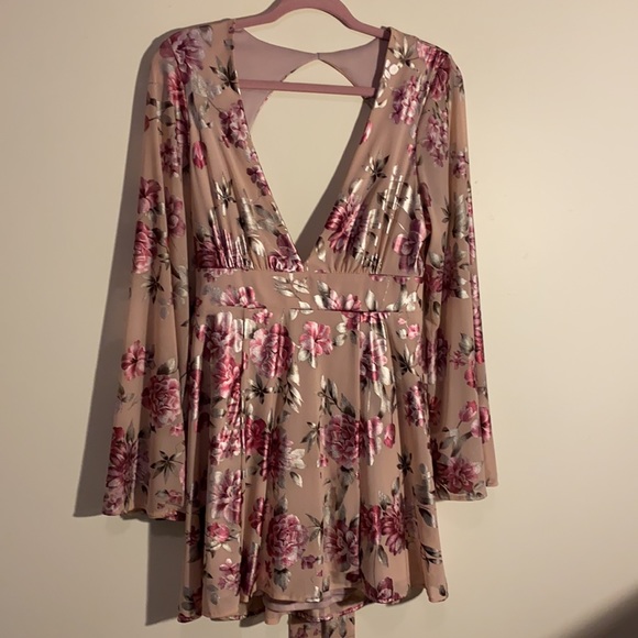 🤩Stunning SMYM Athena Minidress in Petal to the Metal, Like new, size medium - Picture 4 of 7